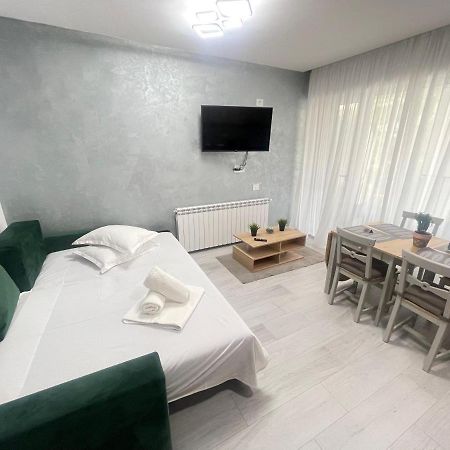 Velier Holiday Apartments มามายา ภายนอก รูปภาพ